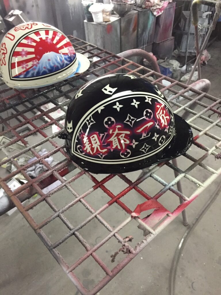 CUSTOM PAINT